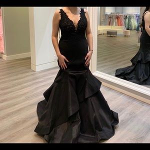 Black prom dress
